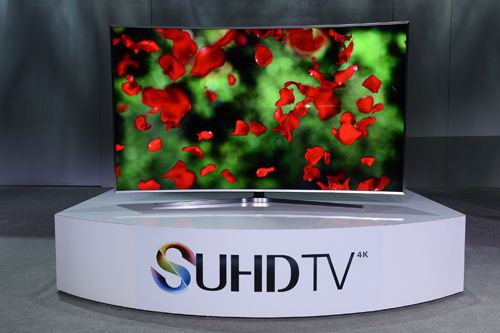 Tivi led mang hình cong của Samsung được bán ở Việt Nam tháng 4