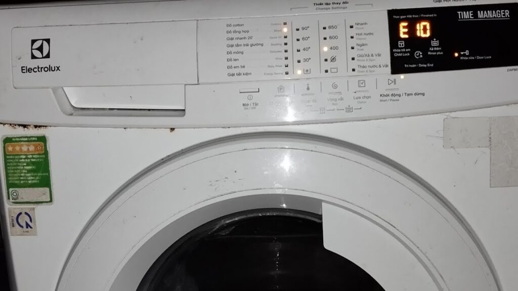 Dấu hiệu nhận biết máy giặt Electrolux báo lỗi E10