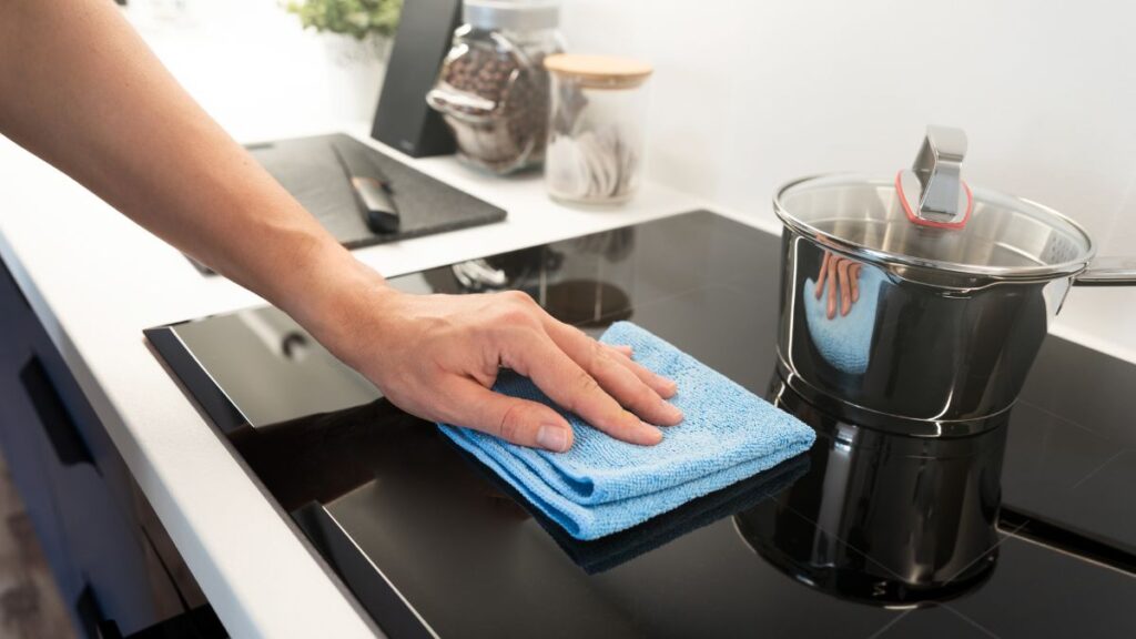 Lưu ý sử dụng để hạn chế bếp từ báo lỗi E2 